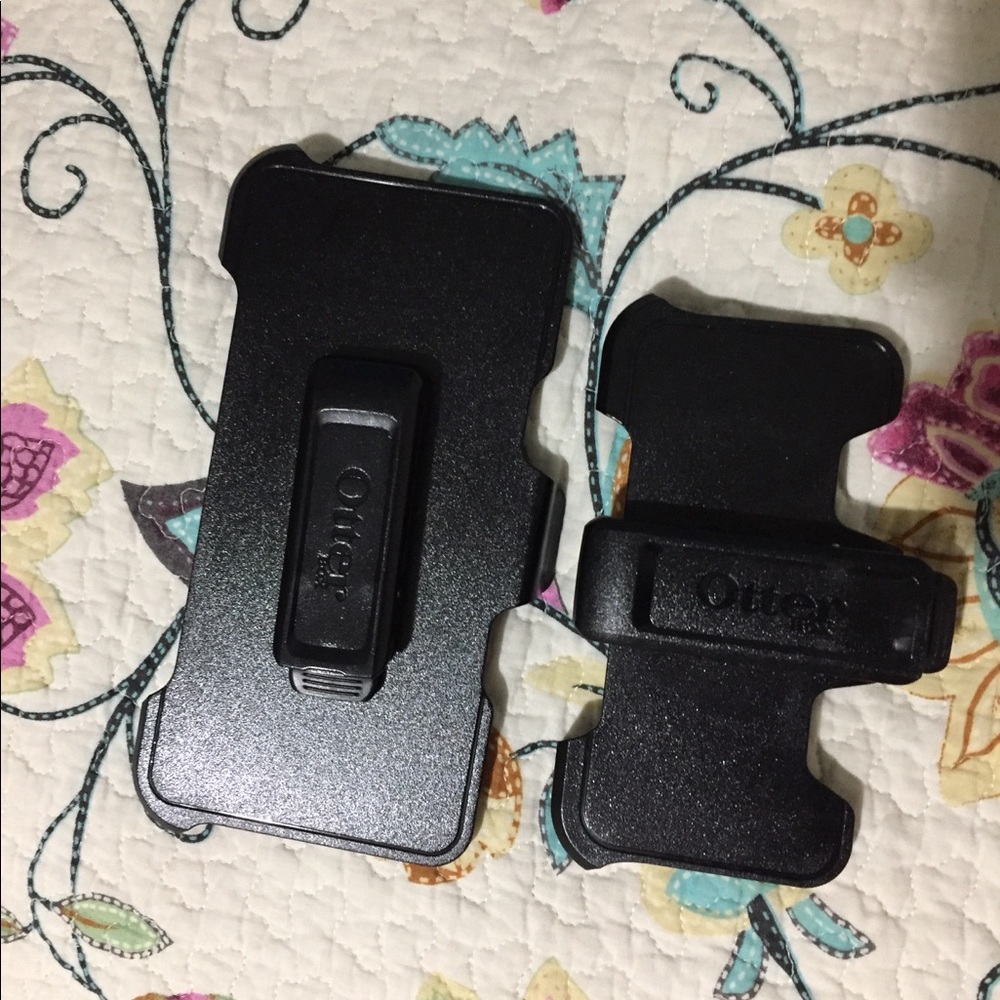 2 otter box iPhone clips